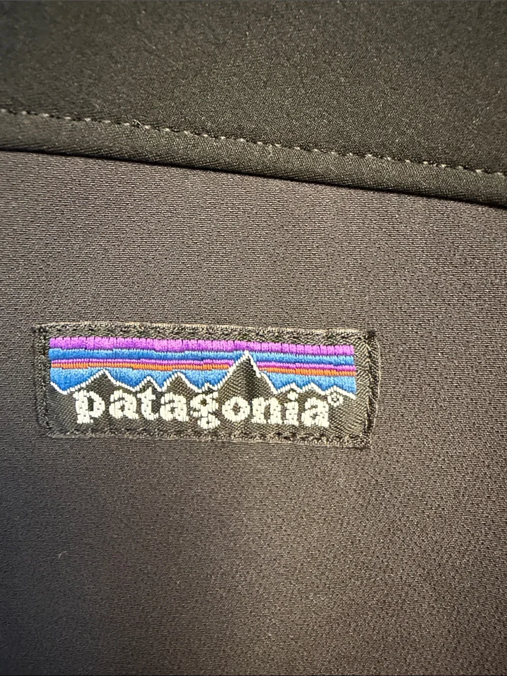 Patagonia Men's Two-Tone Black and Gray Softshell Jacket